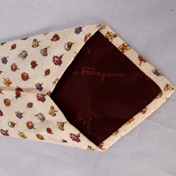 Salvatore Ferragamo Mens Silk Linen Necktie Designer Tie Beige Flowers Ladybug - Picture 7 of 10